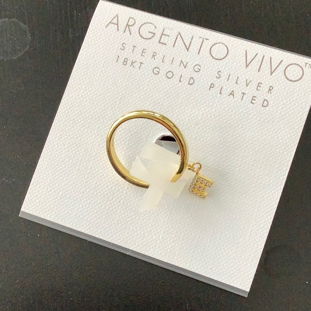 Pave CZ Initial Charm Ring
ARGENTO VIVO STERLING S